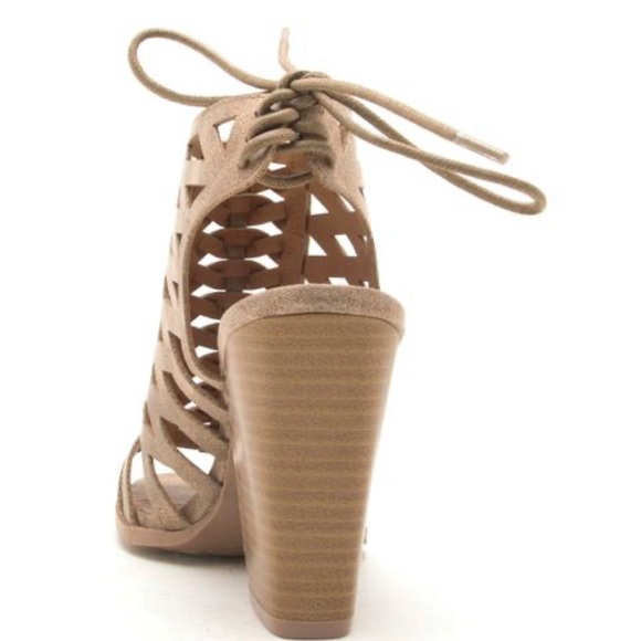 Boho Chunky Back Lace Peeps - Picture 4 of 5